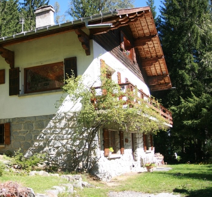 Foto del chalet Génépi en Chamonix, en verano bajo el sol